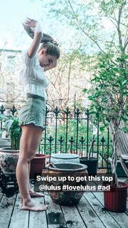 Violetta Komyshan feet photo 2