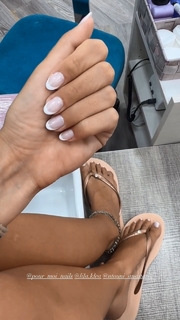 Virginia Dikaioulia feet photo 13