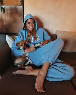 Virginia Dikaioulia feet photo 17