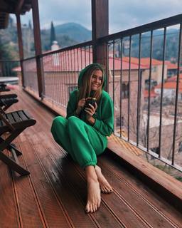 Virginia Dikaioulia feet photo 5