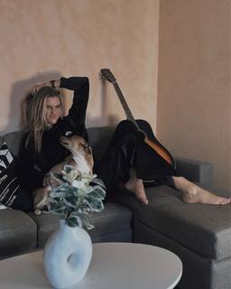 Virginia Dikaioulia feet photo 2