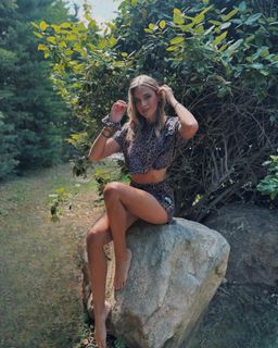 Virginia Dikaioulia feet photo 16