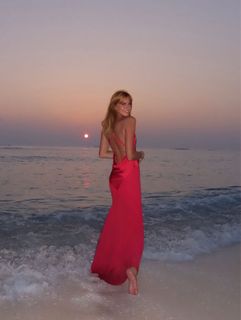 Virginia Dikaioulia feet photo 10