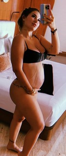 Virginia Fonseca feet photo thumbnail