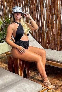 Virginia Fonseca feet photo thumbnail