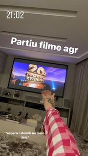 Virginia Fonseca feet photo thumbnail