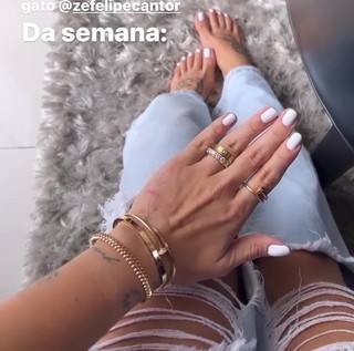 Virginia Fonseca feet photo thumbnail