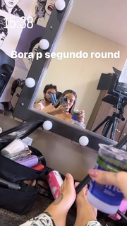 Virginia Fonseca feet photo thumbnail