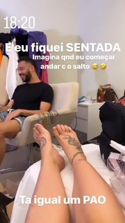 Virginia Fonseca feet photo thumbnail