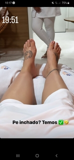 Virginia Fonseca feet photo thumbnail