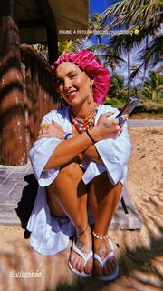 Virginia Fonseca feet photo thumbnail