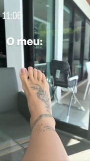Virginia Fonseca feet photo thumbnail