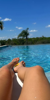 Virginia Fonseca feet photo thumbnail
