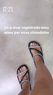 Virginia Fonseca feet photo thumbnail