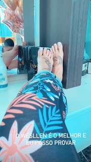 Virginia Fonseca feet photo thumbnail