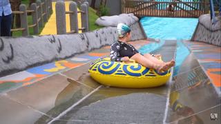 Virginia Fonseca feet photo thumbnail