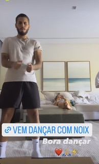 Virginia Fonseca feet photo thumbnail