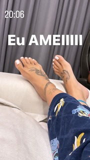 Virginia Fonseca feet photo thumbnail