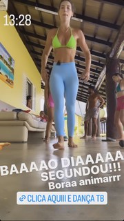 Virginia Fonseca feet photo thumbnail