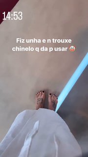 Virginia Fonseca feet photo thumbnail