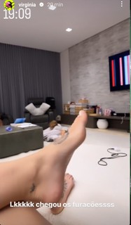 Virginia Fonseca feet photo thumbnail