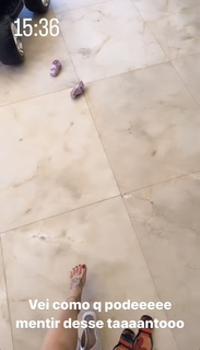 Virginia Fonseca feet photo thumbnail
