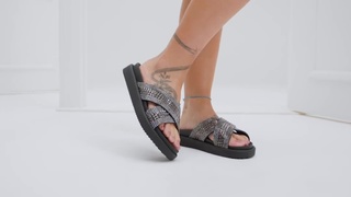Virginia Fonseca feet photo thumbnail