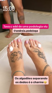 Virginia Fonseca feet photo thumbnail