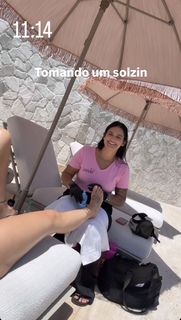 Virginia Fonseca feet photo thumbnail