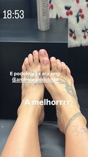Virginia Fonseca feet photo thumbnail