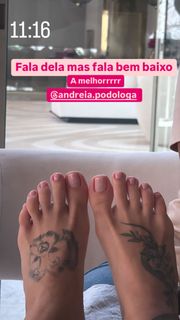 Virginia Fonseca feet photo thumbnail