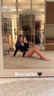 Virginia Fonseca feet photo thumbnail