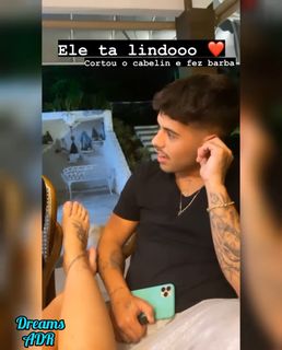 Virginia Fonseca feet photo thumbnail