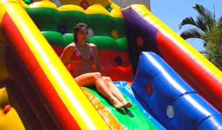 Virginia Fonseca feet photo thumbnail