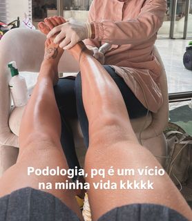 Virginia Fonseca feet photo thumbnail