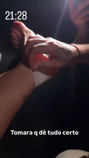 Virginia Fonseca feet photo thumbnail