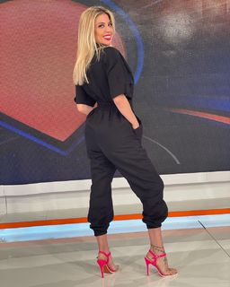 Virginia Gallardo feet photo 4