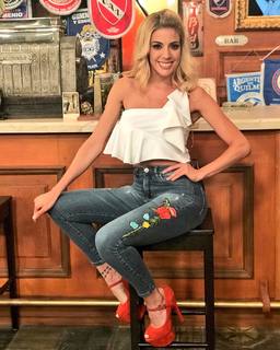 Virginia Gallardo feet photo 2
