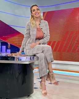 Virginia Gallardo feet photo 5