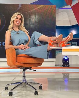 Virginia Gallardo feet photo 4