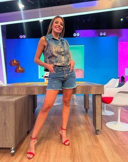 Virginia Gallardo feet photo 19