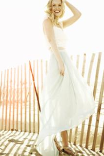 Virginia Gardner feet photo thumbnail