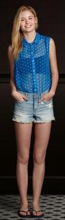 Virginia Gardner feet photo thumbnail