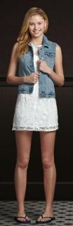 Virginia Gardner feet photo thumbnail