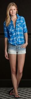 Virginia Gardner feet photo thumbnail