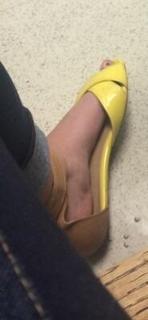 Virginia Gardner feet photo thumbnail