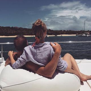 Virginia Gardner feet photo thumbnail