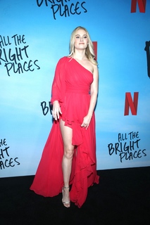 Virginia Gardner feet photo thumbnail