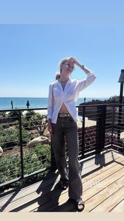 Virginia Gardner feet photo 1