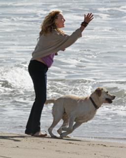 Virginia Madsen feet photo thumbnail